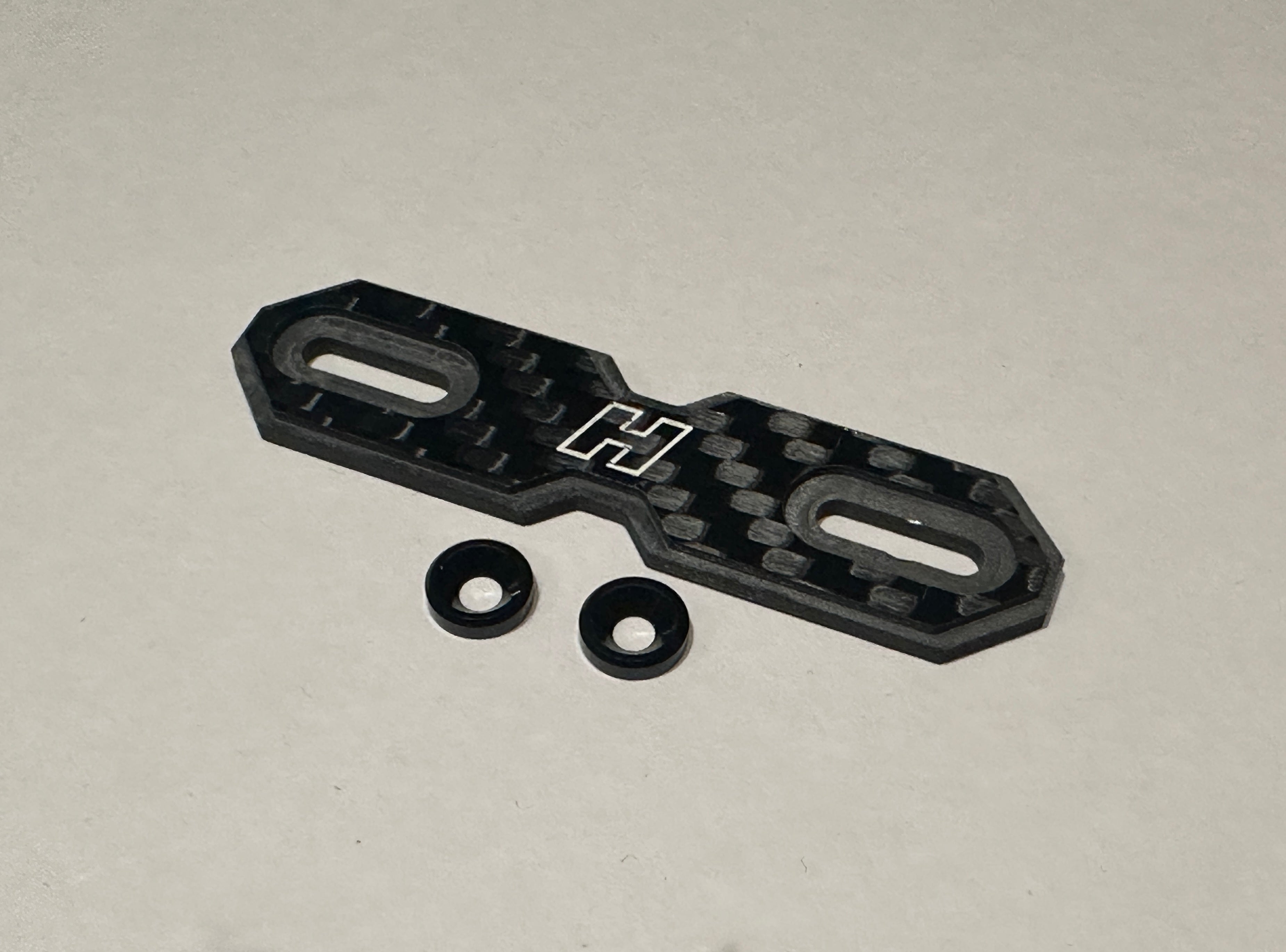 HYPER SPEED LAB: Carbon 1/8 Universal Wing Button